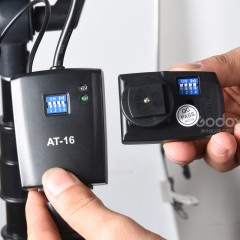 神牛AT-16 影室闪光灯引闪器 单反相机摄影棚无线触发器 16个频道